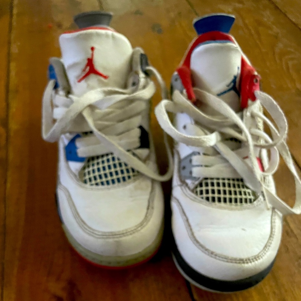 Kids Jordan 4’s